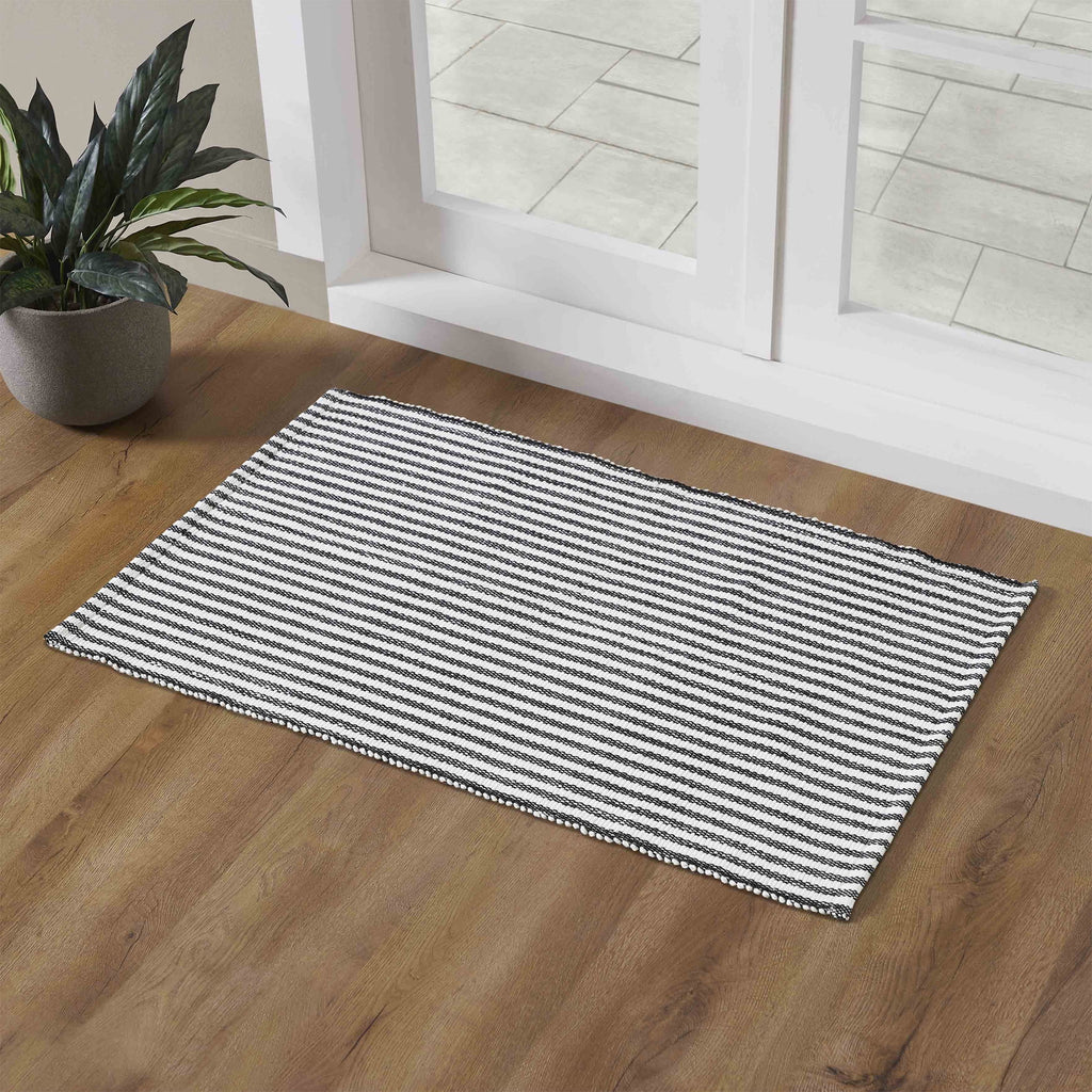 My Texas House Halloween Black Striped Indoor/Outdoor Layering Rug, 24" x 38"