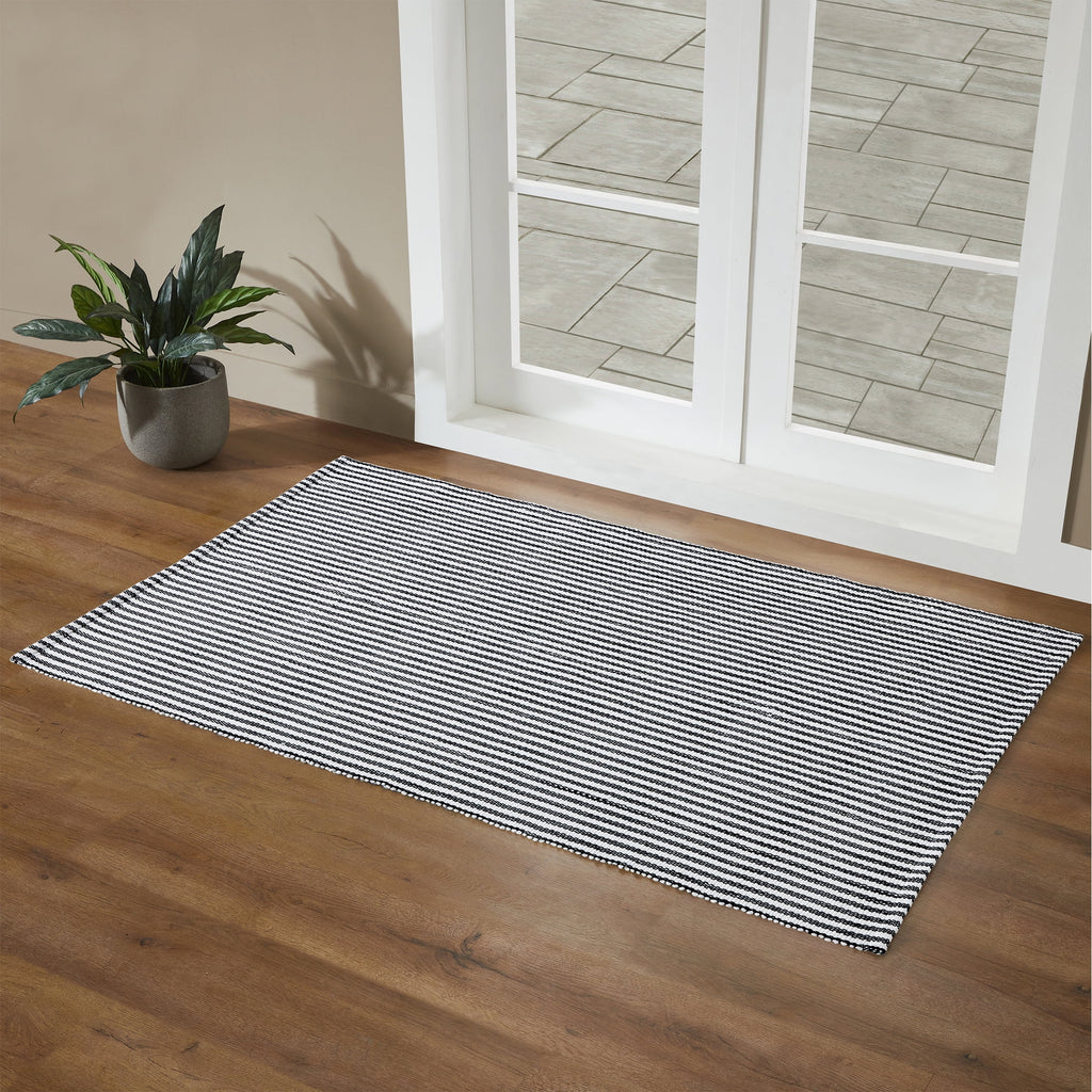My Texas House Halloween Black Striped Indoor/Outdoor Layering Rug, 24" x 38"