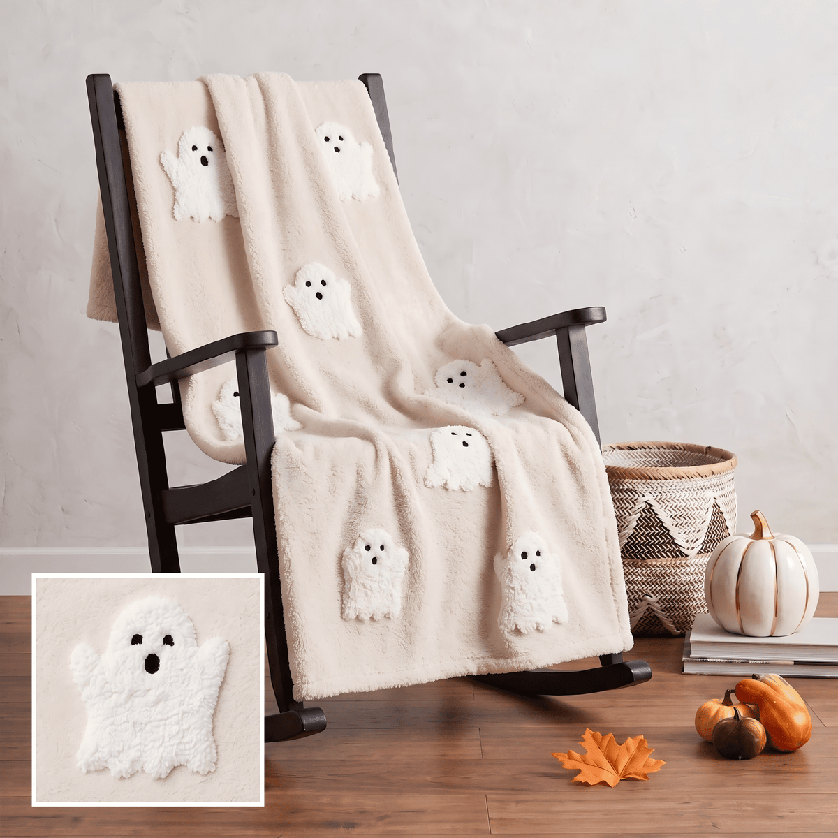 Guvpev Halloween Flannel Throw Blanket, 39.4" x 27.6" Soft Plush 3D Pumpkin Printed Decorative Blanket for Couch, Bed, Travel, Living Room, Cozy Fall Holiday Home Accent
