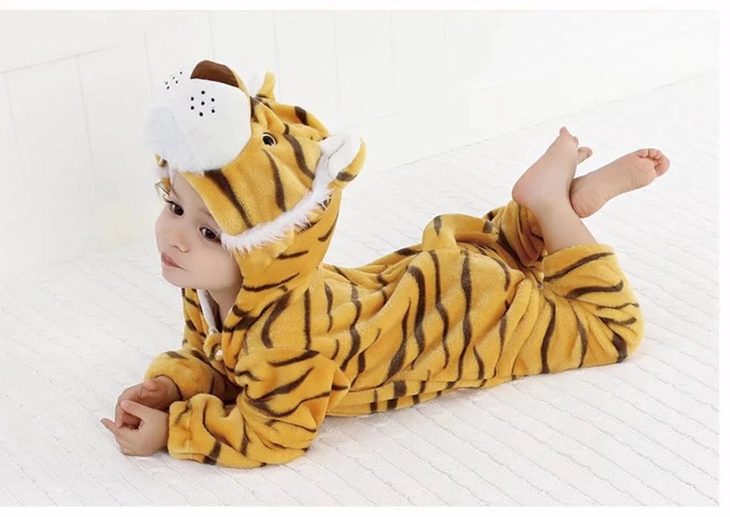 WIBACKER 0-3T Unisex Baby Animal Costume Winter Autumn Flannel Hooded Romper Christmas and Halloween Panda Cosplay Jumpsuit