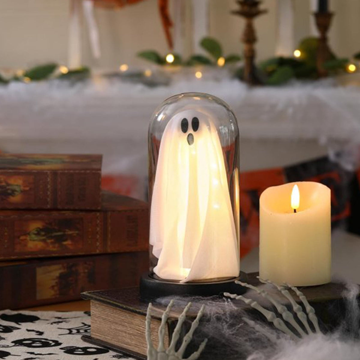 Darzheoy Halloween Decoration Ghost Cloche Lamp, with 3 Mini Figurines, Halloween Ghost Spooky, White Warm Glow, 1 Count