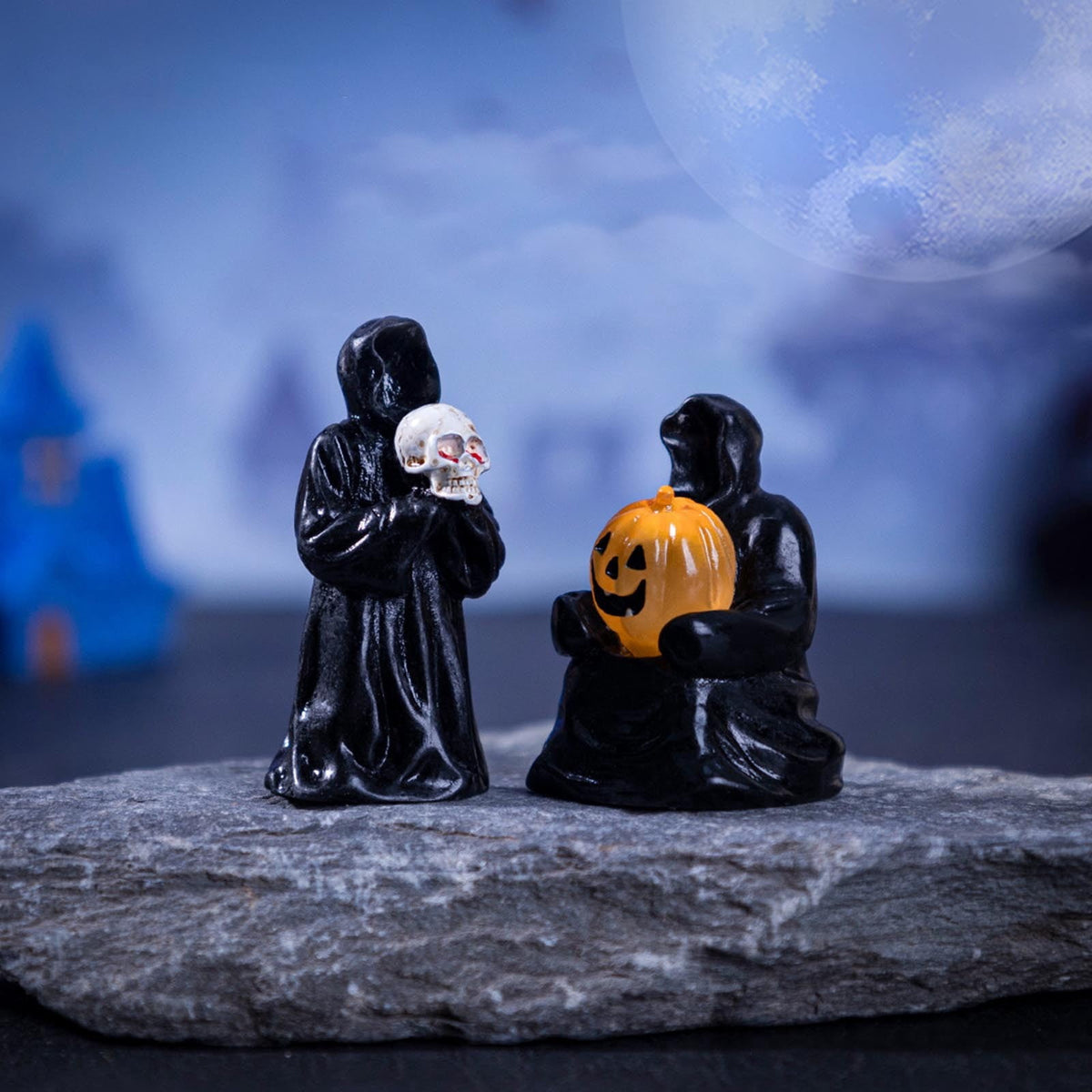 PEIBang Halloween Miniature Ghost Figurine 3.15 in Scary Resin Decor for Tabletop Shelf Display with Realistic Textures Dark-Tone Halloween Decoration