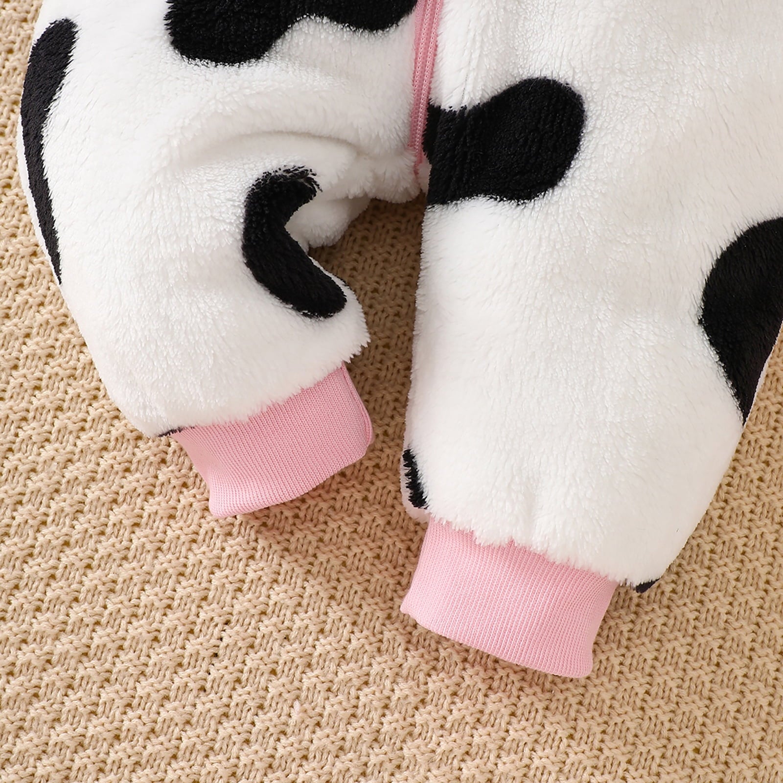 RUINIXCW Baby Cow Costume Infant Halloween Animal Costume Baby Boy Girl Warm Fall Winter Outfit Fleece Jumpsuit Snowsuit Baby Photoshoot Outfits Long Sleeve Zip Up Hooded Romper