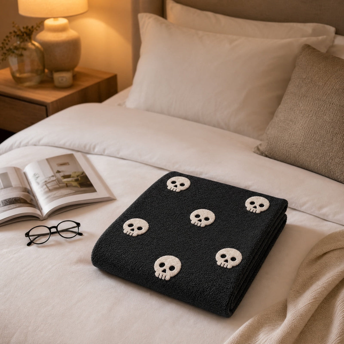 Guvpev Halloween Flannel Throw Blanket, 39.4" x 27.6" Soft Plush 3D Pumpkin Printed Decorative Blanket for Couch, Bed, Travel, Living Room, Cozy Fall Holiday Home Accent
