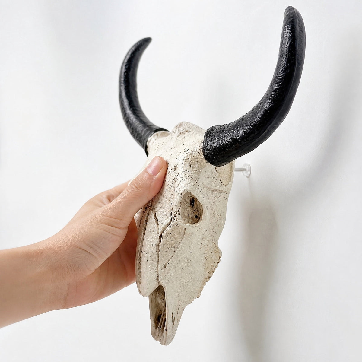 Cadancy Halloween Decorations 3D Animal Skull Bull Horns Wall Mount Art Rustic Farmhouse Wall Decor Gothic Skeleton Head Sculpture for Living Room Bedroom Home Decoration