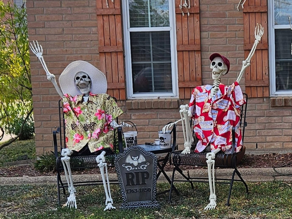 AGCAN 4 Packs Posable Halloween Hanging Skeleton Decoration, 16 Inch Halloween Decorations with Movable Joints for Graveyard Haunted House Props Decor Indoor Outdoor