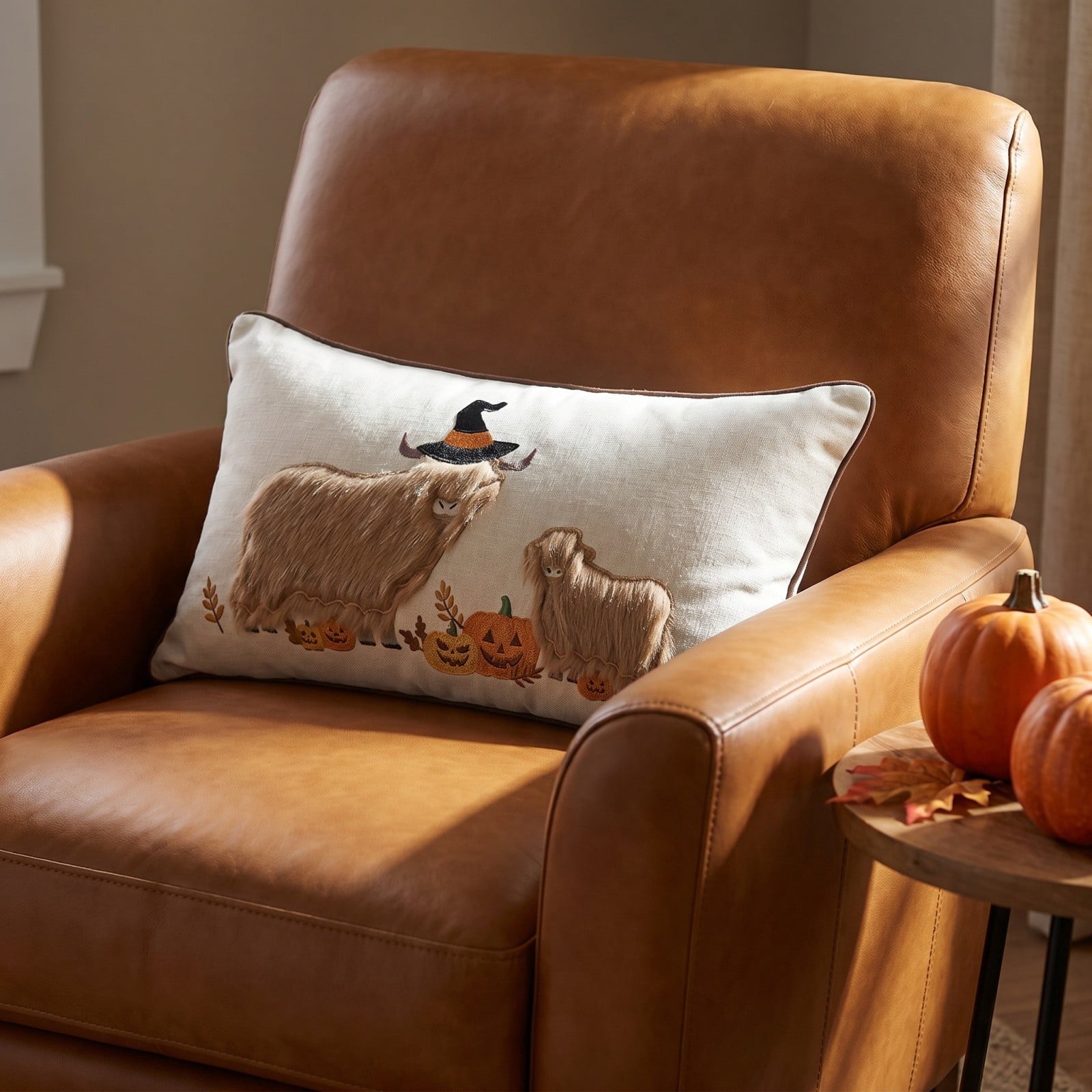Halloween Ghost Reading Book Throw Pillow Cover, Spooky Library Bookshelf Skull Candlestick Decorative Pillowcase, Retro Halloween Cushion Cover